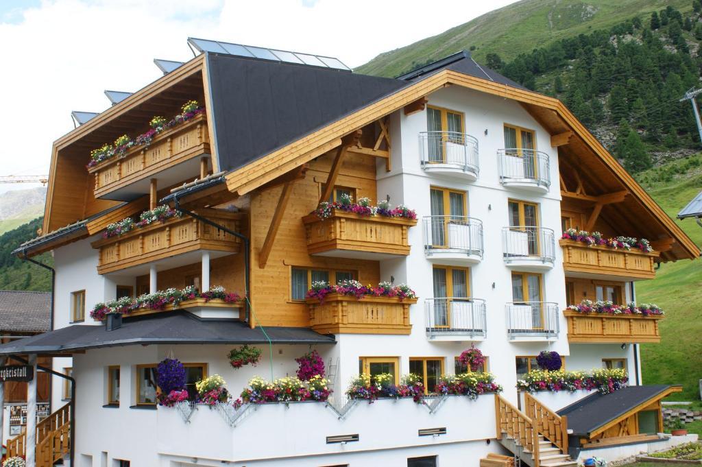 Haus Bergkristall Acomodação com café da manhã Obergurgl Exterior foto