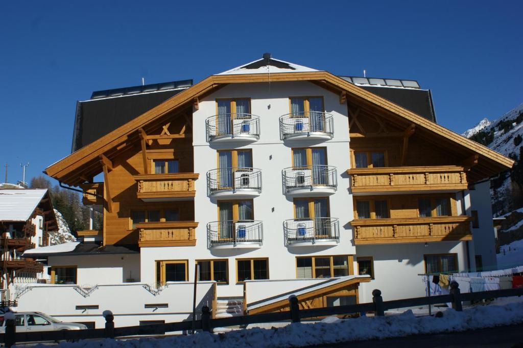 Haus Bergkristall Acomodação com café da manhã Obergurgl Exterior foto